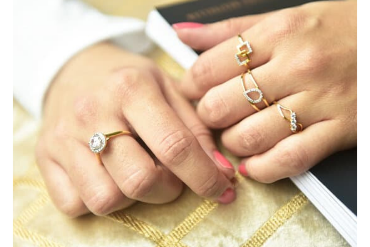 Angel Wing Diamond Ring on 14K White Gold | Marctarian